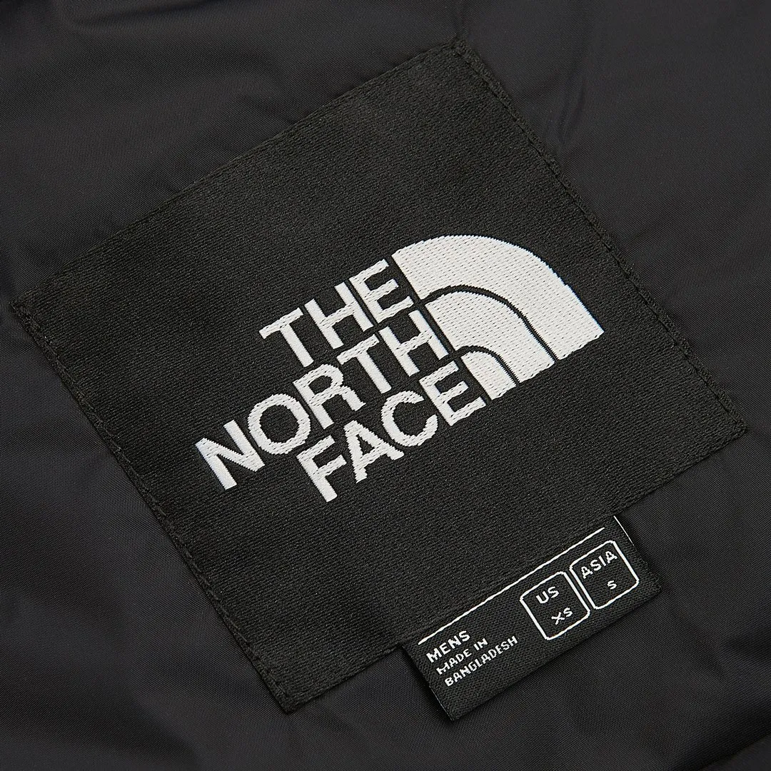 Style No.: Y 85 💰P245 [North Face Vest] The North Face｜North Face Nuptse 1996 Classic Down Vest/North Face Vest [Pink] ❶The embroidery uses imported Tajima embroidery ten thousand needle embroidery, using imported No. 7 needles and Japanese Queen embroidery thread to ensure that each word is full of work and has a clear three-dimensional sense. ❷Filled with national standard 90 goose down, it has better thermal insulation performance, is not lightweight, and has good fluff recovery after compression! ❸Original custom-made 40D plaid four-level waterproof fabric. The inner liner is made of 40T high-density gallbladder to prevent lint and ensure the feel and bulk. The inner lining is made of nylon double-layer sealing design, which will not cause any lint. The adjustable hem with built-in drawstring buckle can prevent wind and cold! ❹The zipper is customized by YKK Yoshida, with clear engraving and perfect smooth texture. ❺Accessories and buttons are made of the same copper core spring as the original [non-commercial iron core spring] Sizes: XS S M L XL XXL Color: White Violent Orange Navy Blue Black Red Yellow Pink Metallic Gray Burgundy Green Montreal Blue Matcha Green Sky Blue Wheat